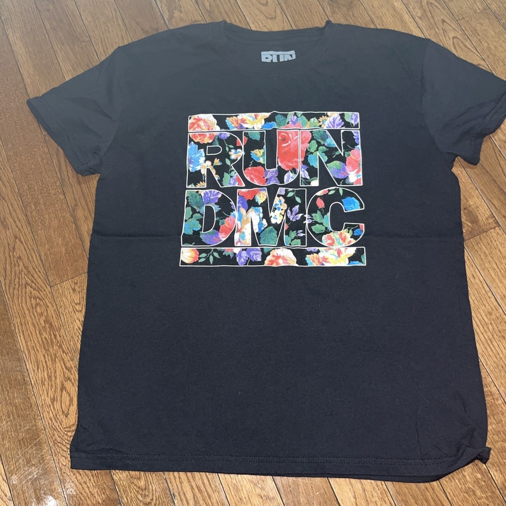 Womens Medium Run DMC shirt